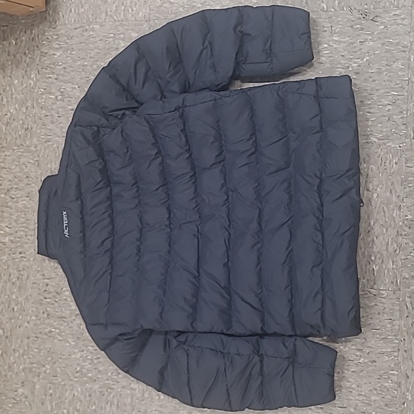 Arc'teryx Thorium Jacket Men's - Black Sapphire, Large - Season 2024 - Picture 2 of 11